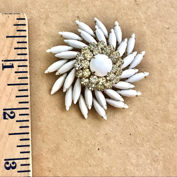 Vintage Judy Lee Milk Glass Rhinestone Brooch - Picture 3 of 5